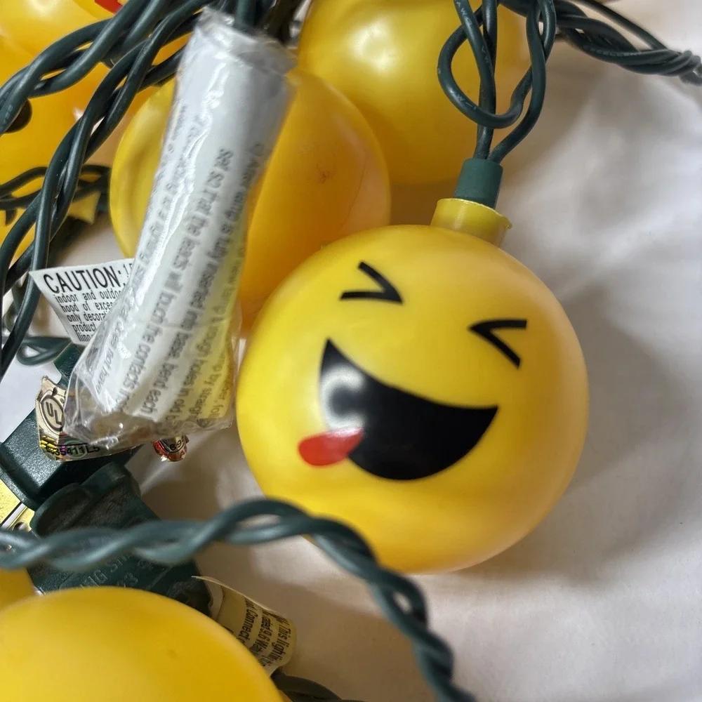 Holiday Time Emoji Smiley‎ Smile Face String Lights -10 Lights Indoor/Outdoor
